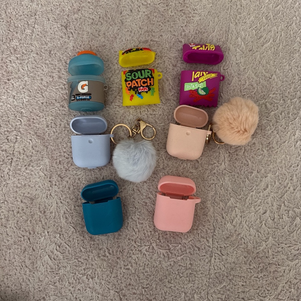 1st/2nd Generation Airpods Case Bundle